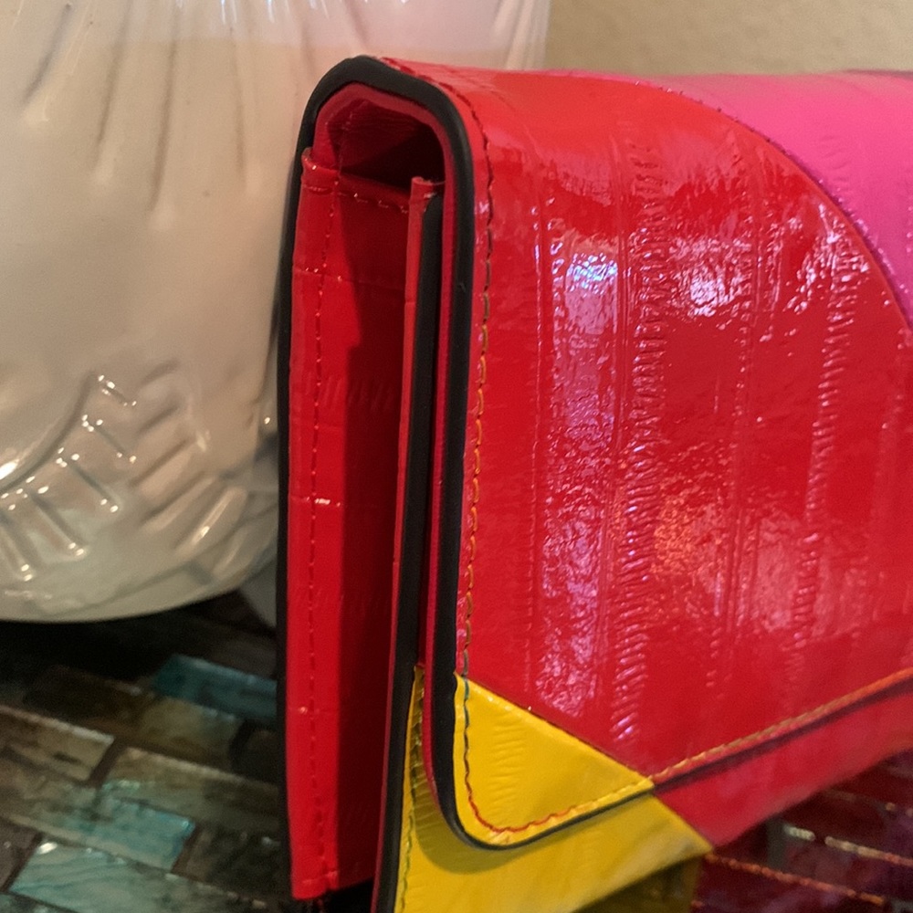 - Kurt Geiger London Rainbow Stripe Leather Chain Wallet
KURT GEIGER LONDON - Picture 3 of 16